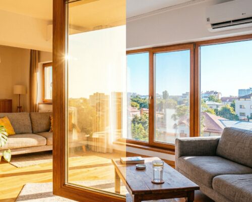 Folie solară, oglindă sau sablată: ghid complet pentru geam