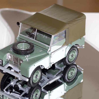 OFERTA - 1.80 x 1.27m Autocolant oglinda clara OrangeJet MirrorMe culoare Silver